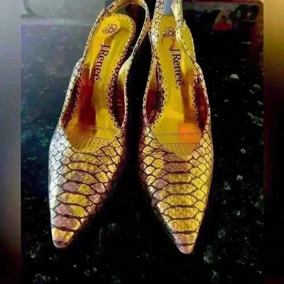 J Renee’ slingback pump. Snake embossed  8. Excellent condition . Gold/lavender - Picture 6 of 16